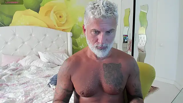BlowMyXXL Webcam show