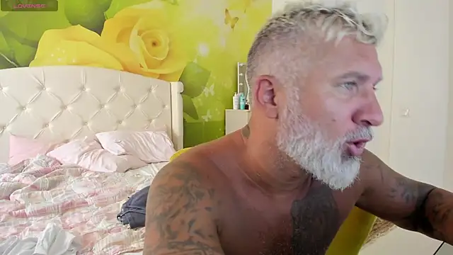 BlowMyXXL Webcam show