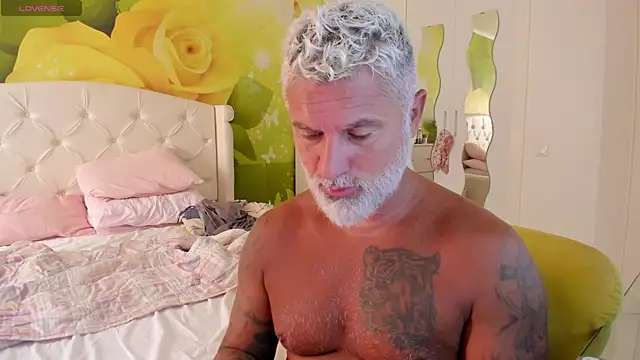 Show modela BlowMyXXL na web-kameri