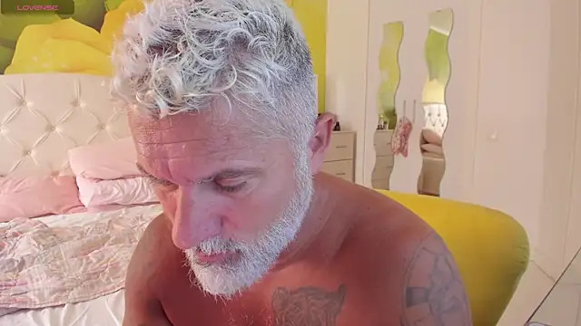 BlowMyXXL Webcam show