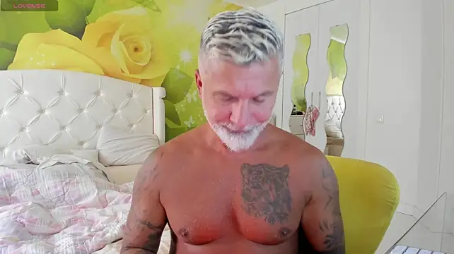 BlowMyXXL Webcam show
