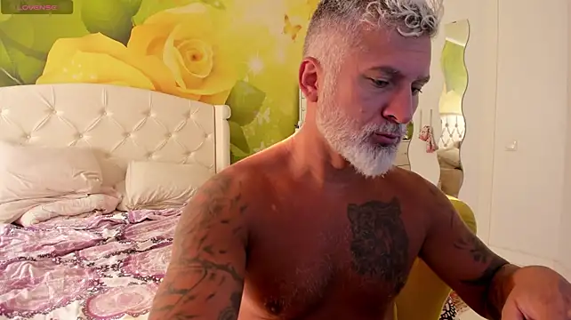 BlowMyXXL Webcam show