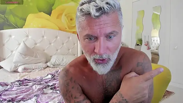Show modela BlowMyXXL na web-kameri