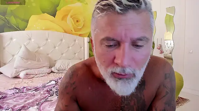 BlowMyXXL Webcam show