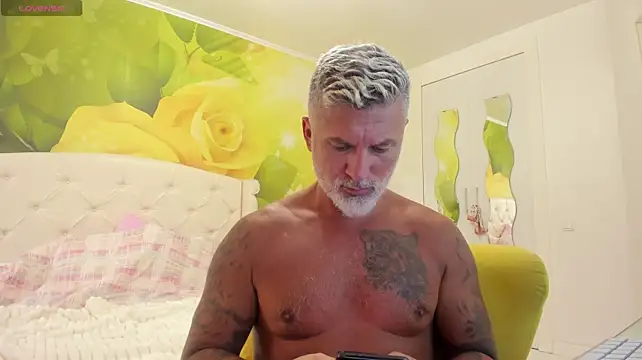 Pokazy przed kamerką – BlowMyXXL