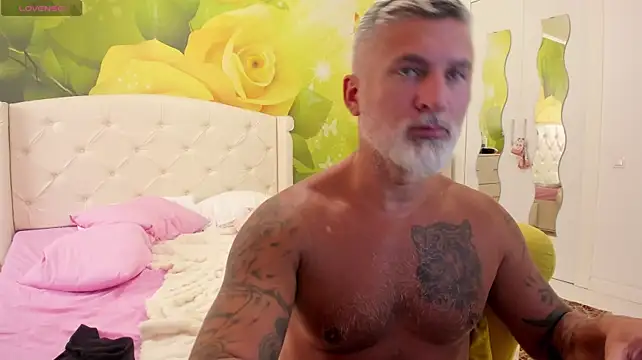 BlowMyXXL Show in webcam