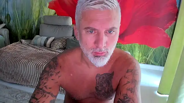 Show modela BlowMyXXL na web-kameri