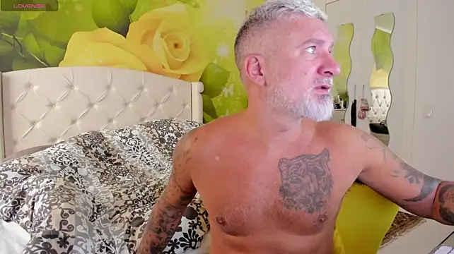 BlowMyXXL: διαδικτυακό σόου στην κάμερα