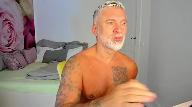 BlowMyXXL Webcamshow