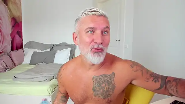 BlowMyXXL Pertunjukan Webcam