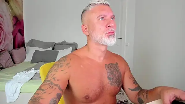 Show de BlowMyXXL na webcam