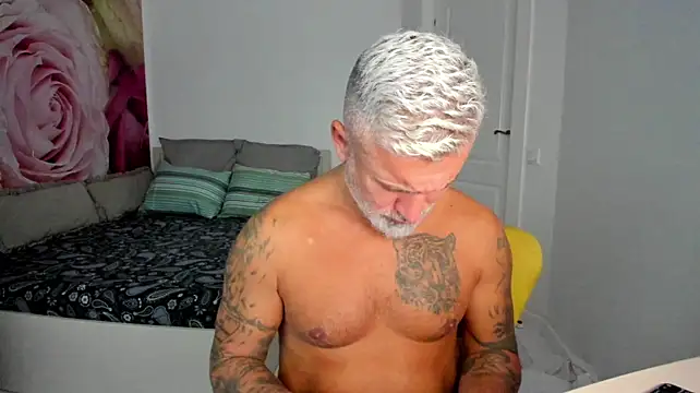 BlowMyXXL Webcam show