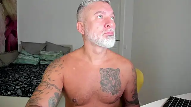 BlowMyXXL Adlı Modelin Web Kamerası Şovu