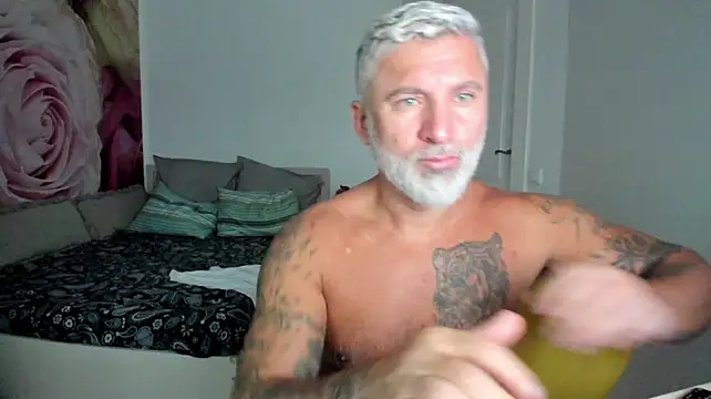 Show modela BlowMyXXL na web-kameri