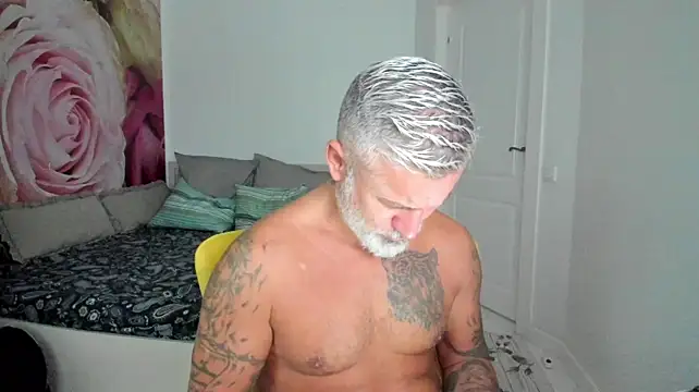BlowMyXXL – webcam-show