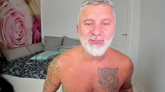 BlowMyXXL Webcam show