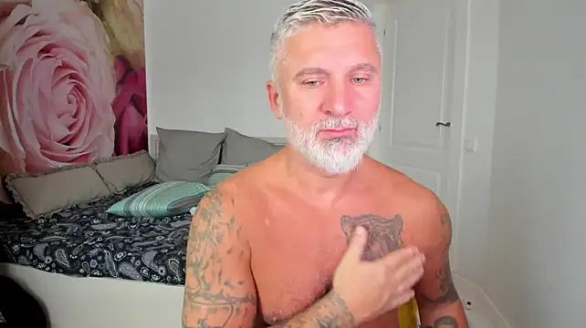 BlowMyXXL Webcam Show