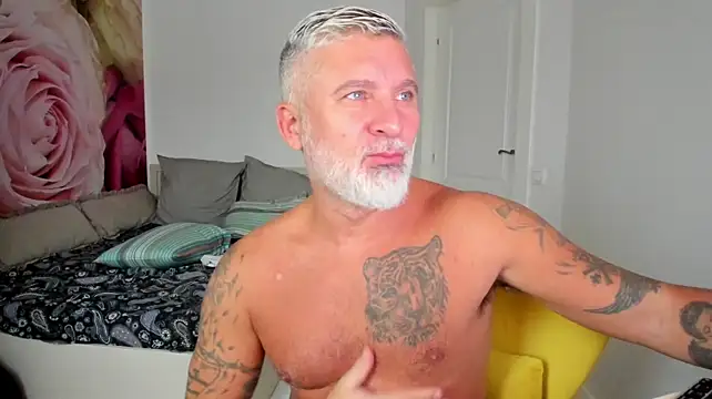BlowMyXXL Webcam show
