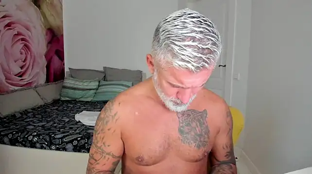 BlowMyXXL Webcam show