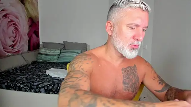 Show modela BlowMyXXL na web-kameri