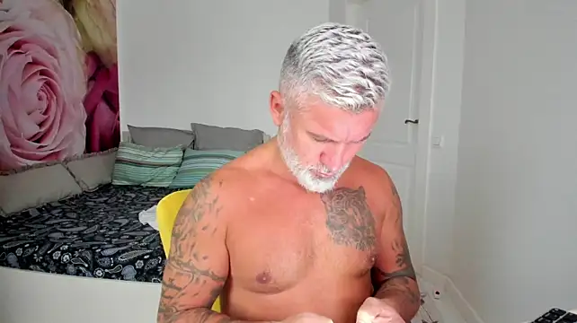 BlowMyXXL Webcam show