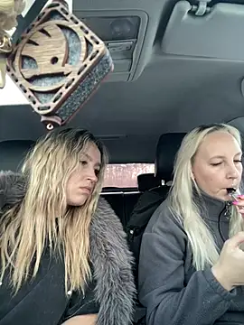 Show modela MerlinDave na web-kameri