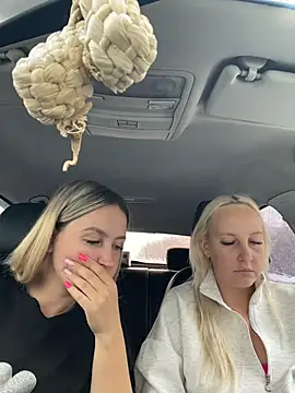 Show modela MerlinDave na web-kameri