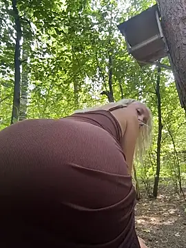 XXX chat uživo modela MerlinDave