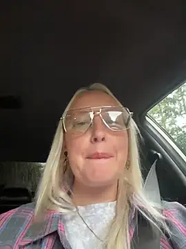 MerlinDave Show in webcam