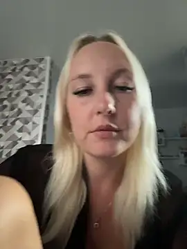 MerlinDaven Live XXX chat