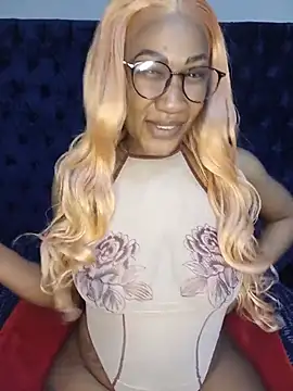 PuneeeLucee's Live XXX Chat