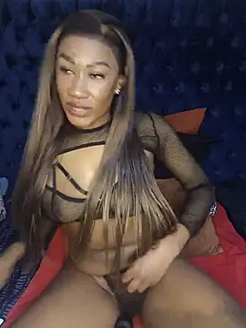 PuneeeLucee live XXX chat