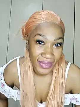 PuneeeLucee's Live XXX Chat
