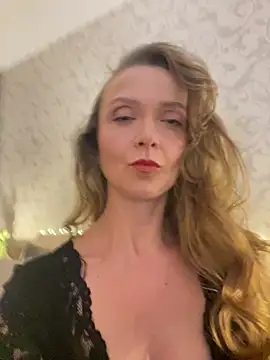 Lady_Taty লাইভ XXX চ্যাট