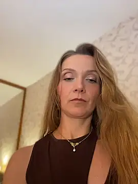 Lady_Taty's Live XXX Chat