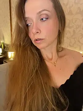 Lady_Taty Live XXX-chat