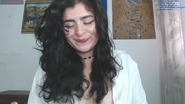 Marci_owo élő XXX-chatje