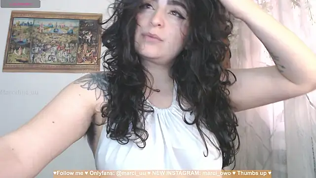 Marci_owo Chat XXX in diretta