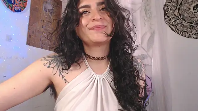 Marci_owo লাইভ XXX চ্যাট