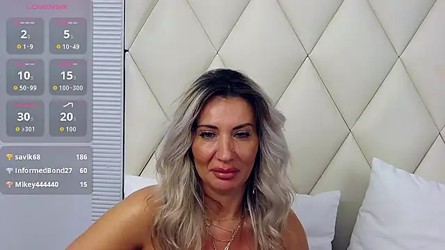 GinaBear Adlı Modelin Web Kamerası Şovu