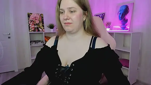 Megan_Violer Adlı Modelin Canlı XXX Sohbeti
