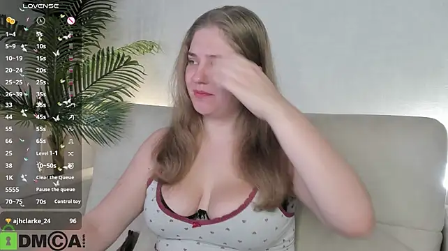 Živý XXX chat Megan_Violer