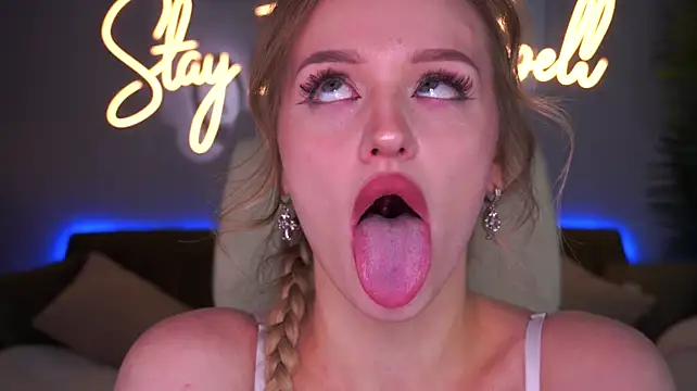 XXX chat uživo modela LylaYeess