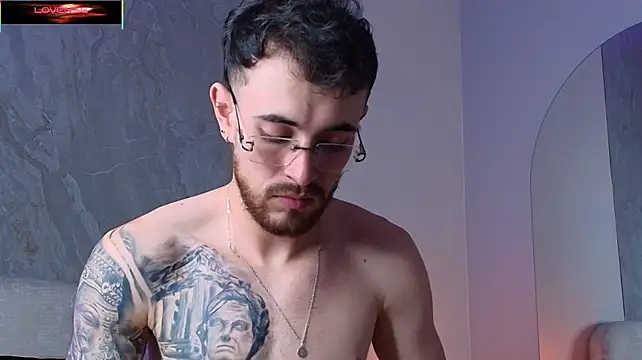 CodyWalkerR Webcam-Show