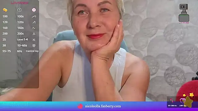 NicoleOlla ওয়েবক্যাম শো