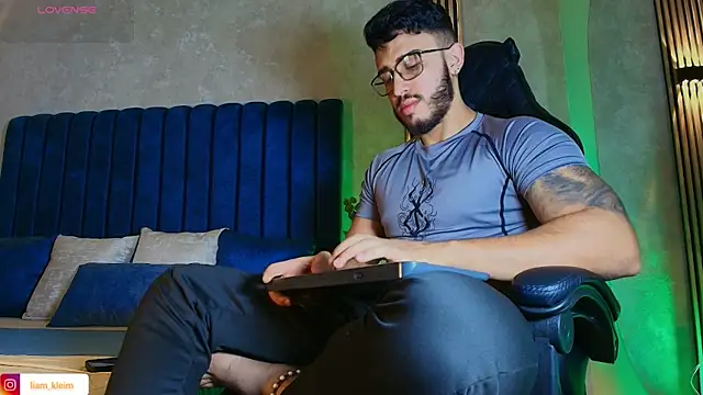 عرض كام Liam_Kleiin