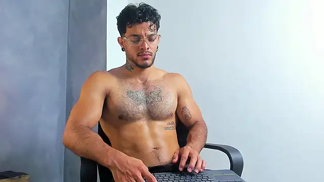 JuanBlade webcam show