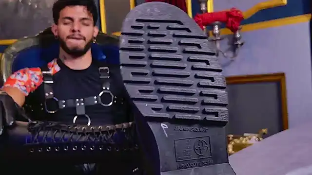 Show modela JuanBlade na web-kameri