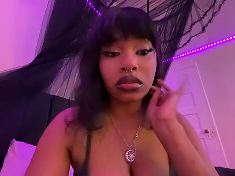 Show modela venusfairys na web-kameri