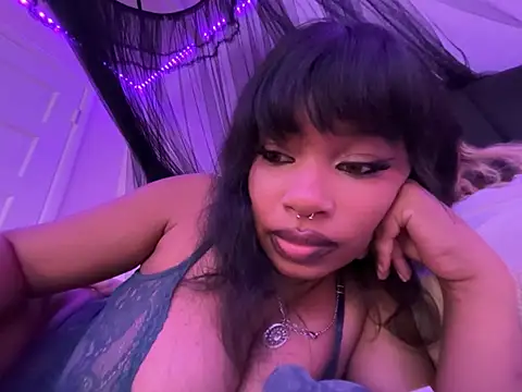 Show modela venusfairys na web-kameri